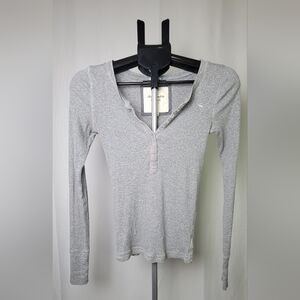 Vintage Y2K Abercrombie & Fitch Gray Ribbed Henley Size M